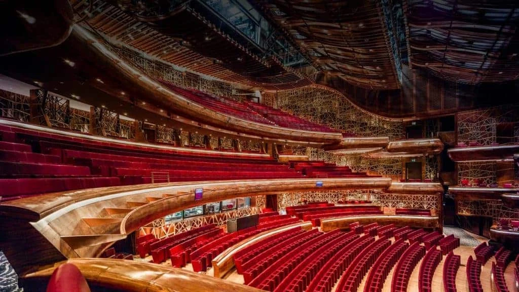The Awe-Inspiring Iconic Structure of Dubai Opera