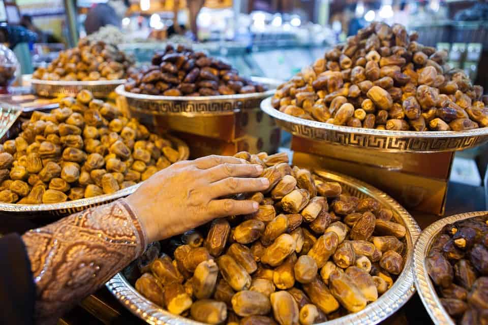 In Search Of Best Date Markets in Abu Dhabi 126