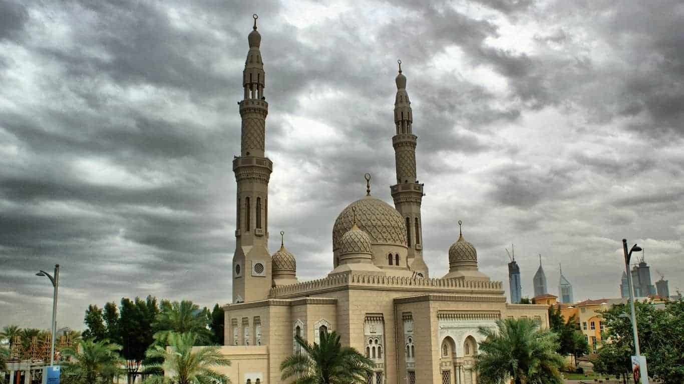 Jumeirah Mosque Full View