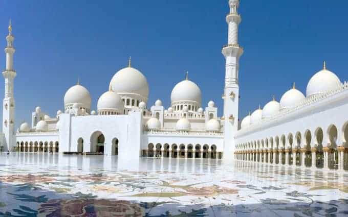 White Shine of the Sheikh Zayed Grand Mosque