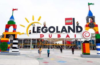 Legoland – Bursting Colors & Buzzing Activities